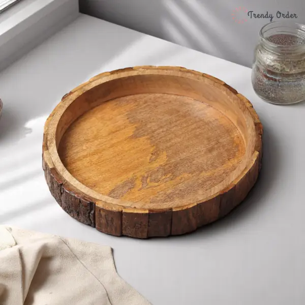 Round Wooden Serving Tray with Bark Edge Round Wooden Serving Tray with Bark Edge